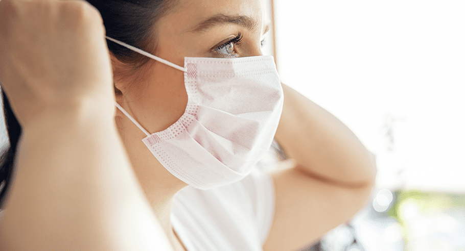woman-wearing-mask