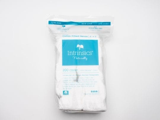 2" x 2" cotton-filled gauze pads in a package of 200